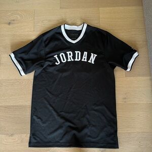 Men’s Jordan shirt
